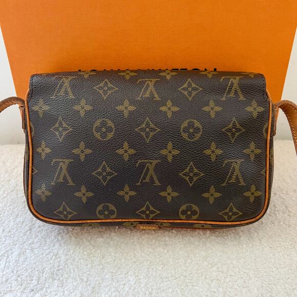 Authentic Louis Vuitton Saint Germain 24 Monogram Crossbody Bag 882 - Picture 3 of 12